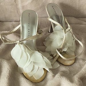 Martinez Valero size 6 feather ruffle white stiletto worn once